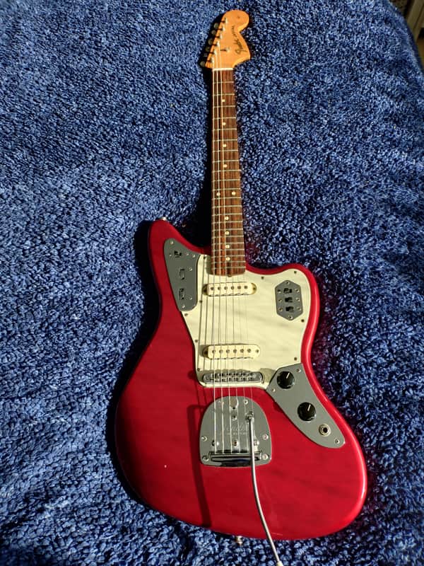 Fender Classic Player Jaguar 2016 - Candy Apple Red