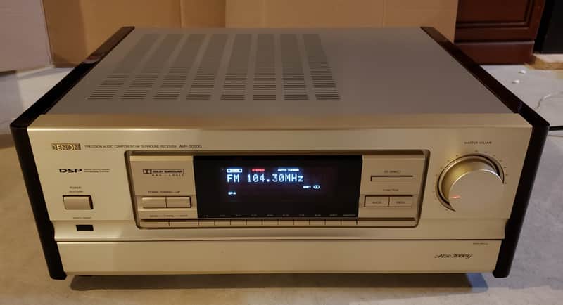 Denon AVR-3000G Gold - RARE - Working with Manual & 2-remotes image 1
