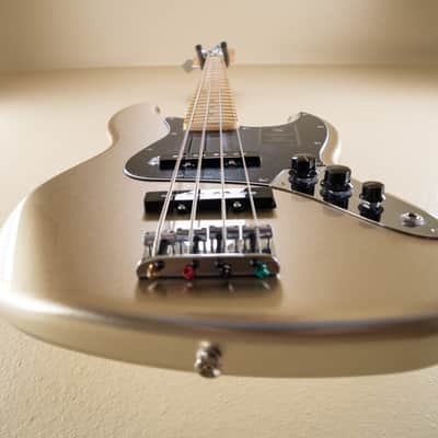 Limited Edition Fender 75th Anniversary Jazz Bass image 5