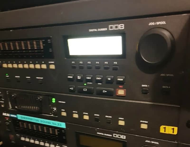 Akai Dd8 2000 - Black image 1