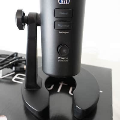 Presonus Revelator demo model USB Microphone with stand, software not included image 2