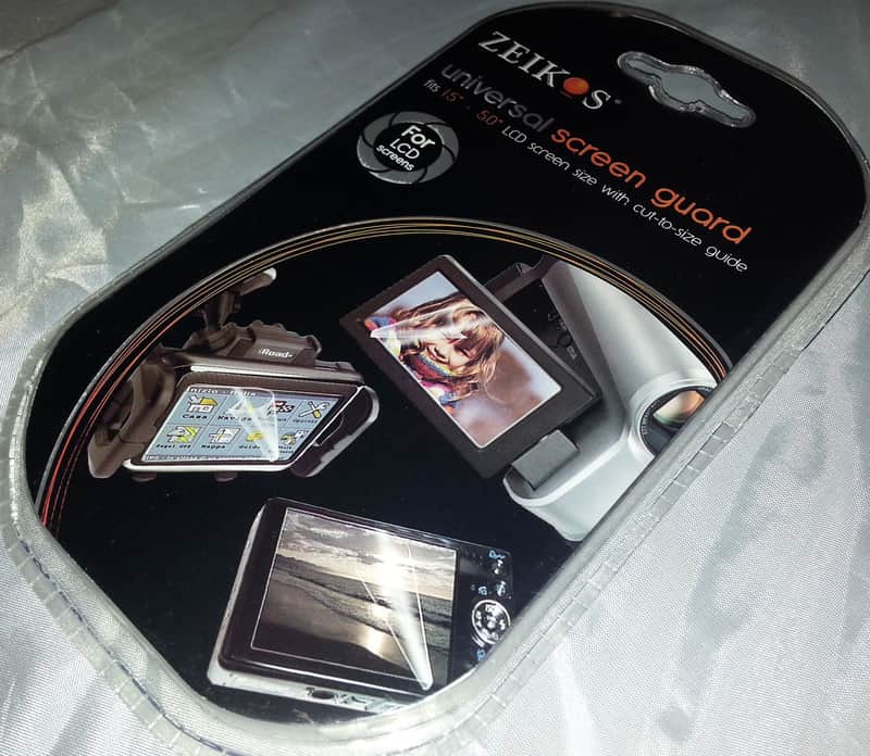 Zeikos Universal LCD Screen Gaurd and Free Cleaning Kit image 1