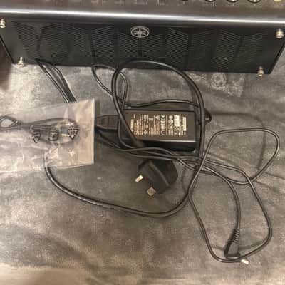 Yamaha THR10C Classic 10-Watt 2x3" Stereo Digital Modeling Guitar Combo 2013 - 2018 - Black image 3