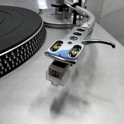 Vintage 1979 Technics SL-B2 Turntable. Restored image 5