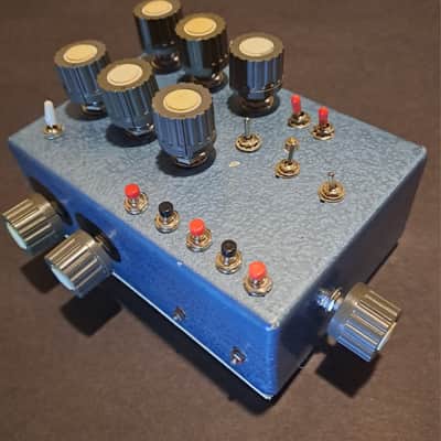 Handmade XORium iteration 3 noise synth with XOR, VCO, freq divider 2026 image 7