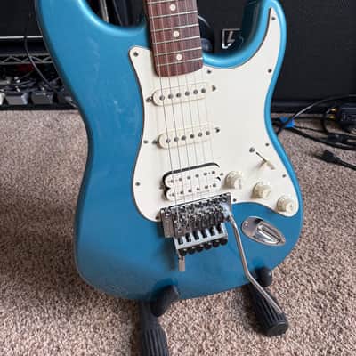 Fender Richie Sambora Signature Stratocaster - Lake Placid Blue image 2