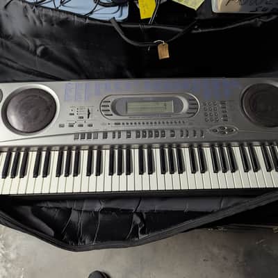 Casio WK-1630 76-Key Workstation Keyboard 2000s - Silver