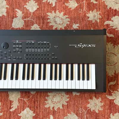 YAMAHA S90 XS 88-Key Synthesizer Stage Piano image 3