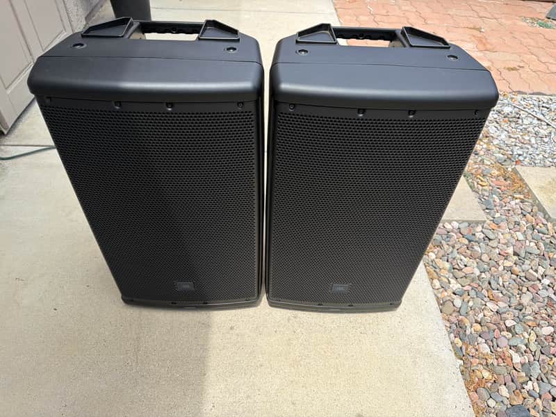 JBL 2 (two) JBL EON612 2-Way 1000-Watt 12" Active Loudspeakers 2010s - Black 2024 - Black image 1