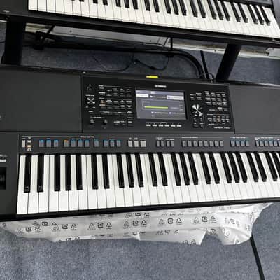 Yamaha PSR-SX720 61-Key Arranger Workstation 2024 - Present - Black image 2