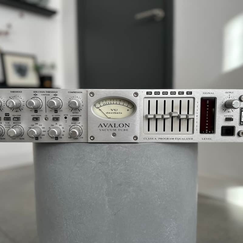 2000s Avalon VT-747SP Stereo Compressor / EQ Silver