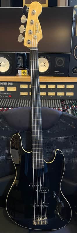 FENDER AERODYNE LINED FRETLESS W/DUNCAN PU'S ACTIVE PRE image 1