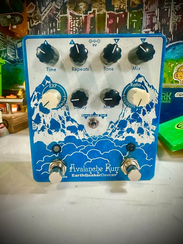 EarthQuaker Devices Avalanche Run Stereo Reverb & Delay with Tap Tempo V2