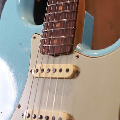 Fender Custom Shop '64 Reissue Stratocaster Journeyman Relic - Daphne Blue image 9