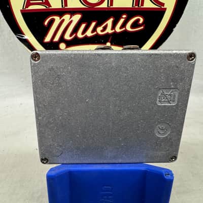 Electro-Harmonix Bass Big Muff Pi π Bass Fuzz Distortion Pedal image 7