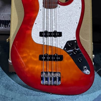 Fender Jazz Bass 2002 - Quilted Maple Cherry Sunburst image 5