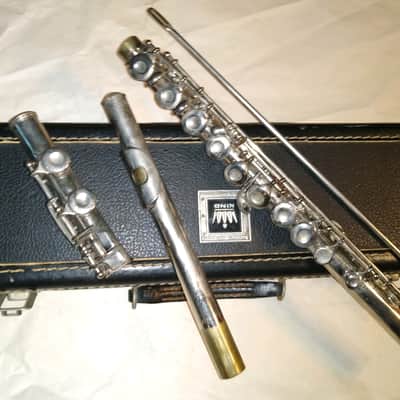 King Cleveland Flute, USA, with case, Good Condition image 2