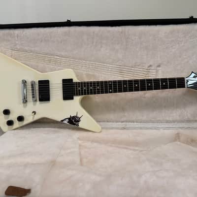 Gibson Guitar Of The Week #47 '84 Explorer Reissue 2007 - Alpine White image 1