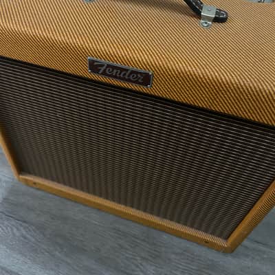 Fender Blues Junior Lacquered Tweed 15-Watt 1x12" Guitar Combo 2016 - Present - Lacquered Tweed image 2