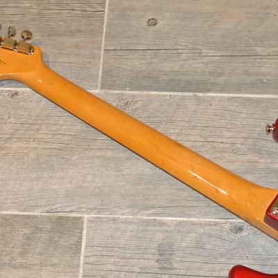 Squier Classic Vibe 60's Stratocaster - Candy Apple Red- With Gig Bag image 15