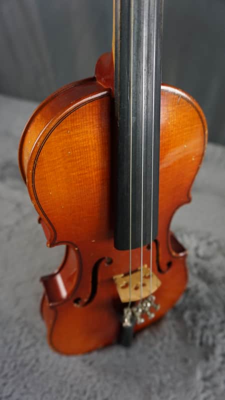 Suzuki No. 220 1/8 1980 Violin image 1