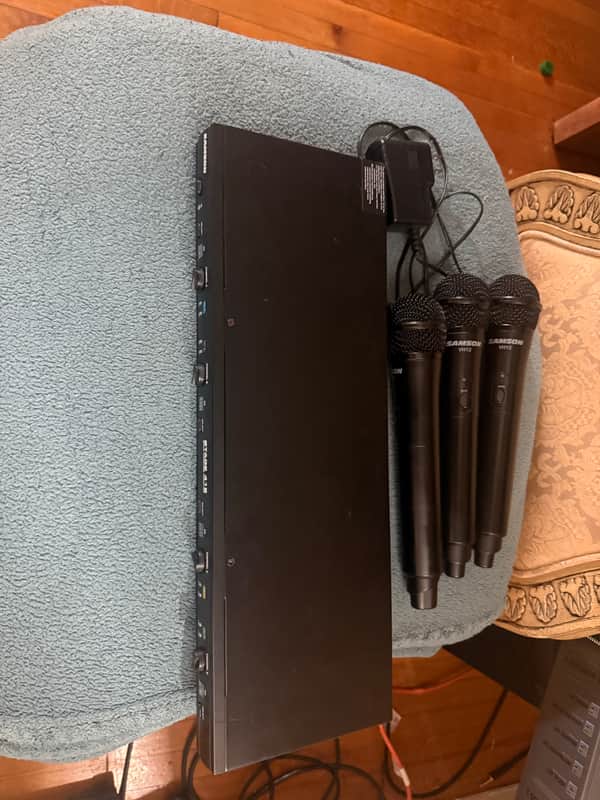 Samson Stage 412 3 Channel Wireless Microphone System 2020s - Black image 1