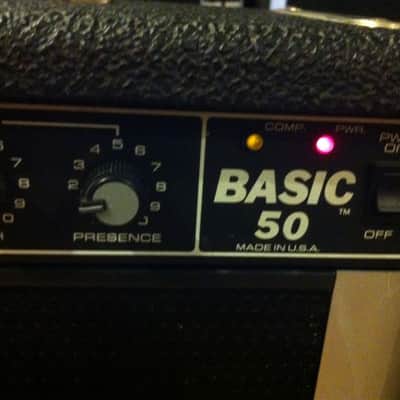 Vintage PEAVEY Basic 50 Bass Amplifier Amp 12" 50W NICE image 4