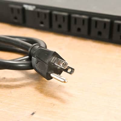 Furman M-8x2 8-Outlet Power Conditioner CG01241 image 11