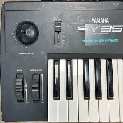 Yamaha SY35 Vector Synthesizer 90s