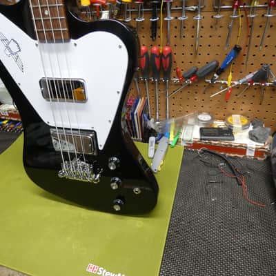 Gibson Thunderbird 2024 - Black image 3