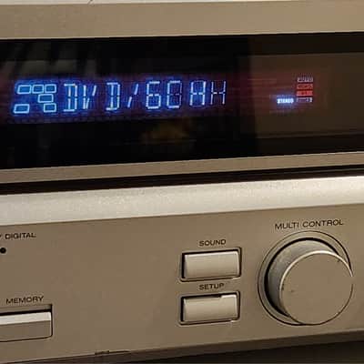 Kenwood Kenwood VR-716 A/V receiver with Dolby Digital EX, DTS and Pro Logic II 2003 - Grey metal image 2