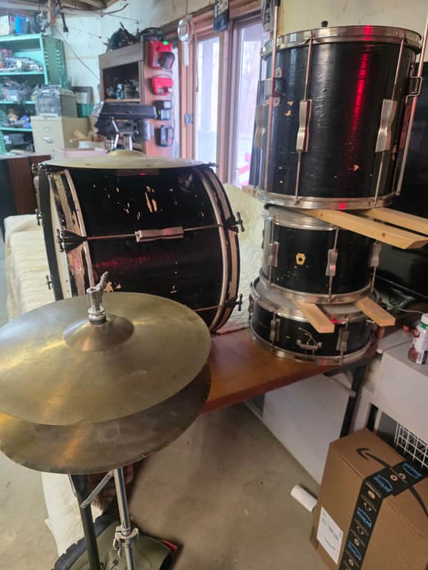 Ludwig No. 996-1 Club Date Outfit 8x12" / 14x14" / 14x20" Drum Set with Keystone Badges 1964 - 1968 - Black / Gold Duco Lacquer image 1