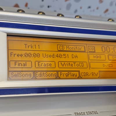 Korg D1600 16-track digital recording studio with built-in mixer image 13