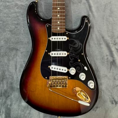 Fender Stevie Ray Vaughan Stratocaster – 3-Color Sunburst – Made in USA image 19