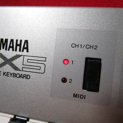 Yamaha KX5 KX-5 Keytar MIDI Controller shoulder keyboard TESTED w/case #23 image 5