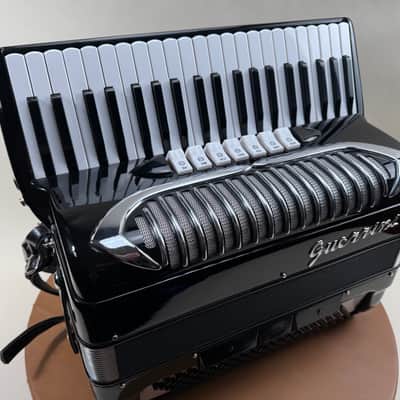 Guerrini Accordion image 12