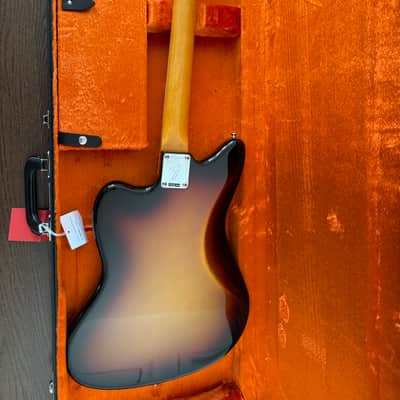 Fender American Vintage II '66 Jazzmaster 2022 - Present - 3-Color Sunburst image 6