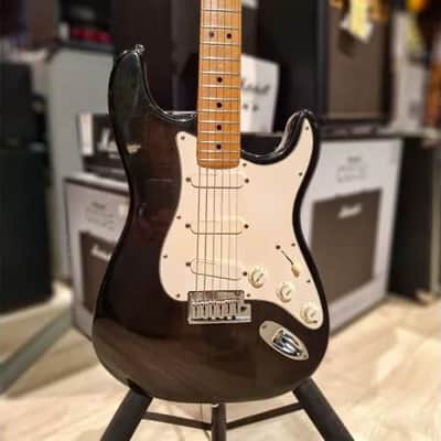 FENDER - DELUXE STRAT PLUS MPL SN/N004029 EBONY BURST image 1