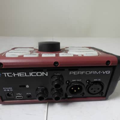 TC Helicon Perform VG Vocal Effects Pedal Mic Stand Mountable Reverb Echo image 5