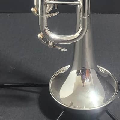 Vintage King Sliver Flair 1055T Professional Trumpet, Mouthpiece and Original Hard Case 1970-1975 - Silver plated image 10
