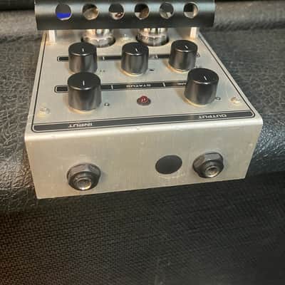 Electro-Harmonix English Muff'N Tube Distortion / Preamp 2005 - 2021 - Silver / Red / Blue image 3