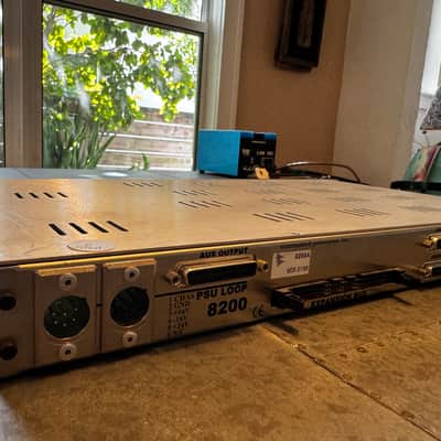 API 8200A AUX MIXER image 3