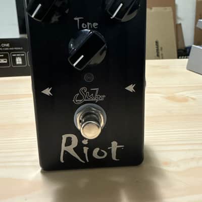 Suhr Riot - Gearspace