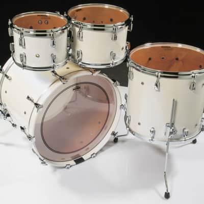 Yamaha Absolute hybrid white polar 2019 - white polar image 3
