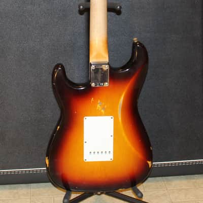 Fender Custom Shop 1963 Stratocaster Relic 3-Tone Sunburst image 4