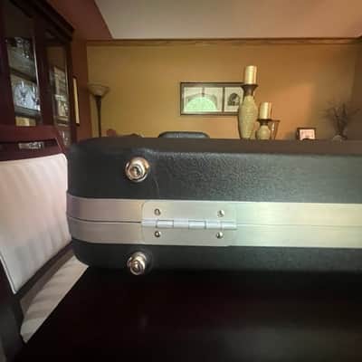 Rickenbacker 94011 4001/4003/4003S Hardshell Bass Case (Superb Cond.) image 6