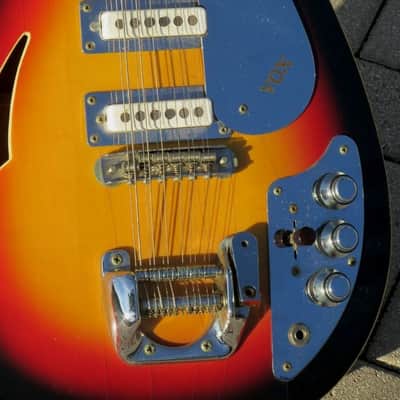 Vox Mark XII “Teardrop” 12-string 1968 3-Tone Burst image 9
