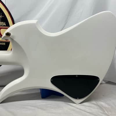 Burny Mockingbird 4-String Electric Bass imagen 11