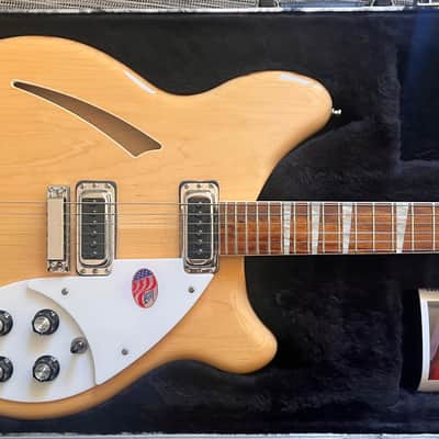 Rickenbacker 360/12 Bild 2