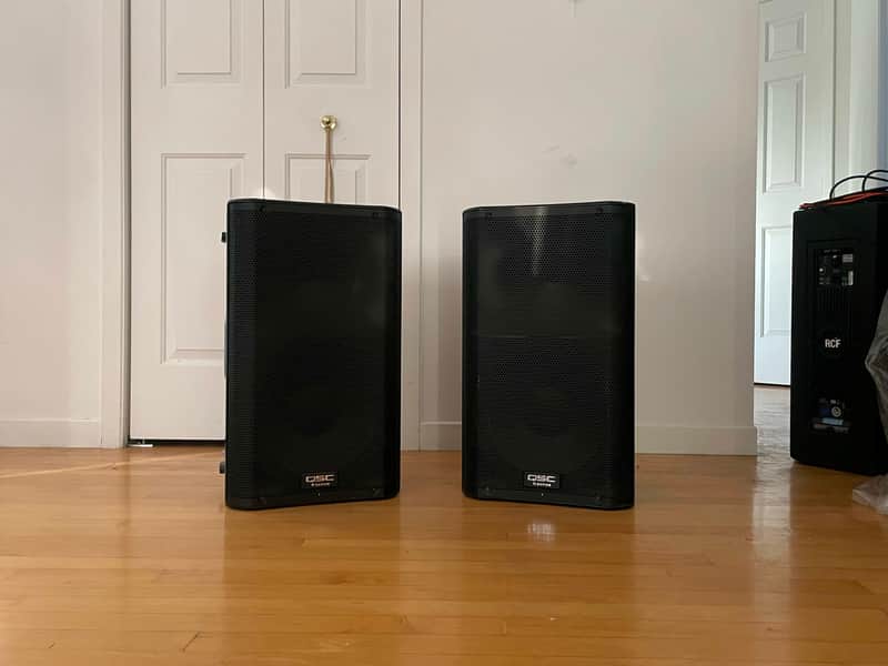 ( PAIR ) QSC K12 2-Way 2000-Watt total 12" Active Loudspeaker 2010s - Like New image 1